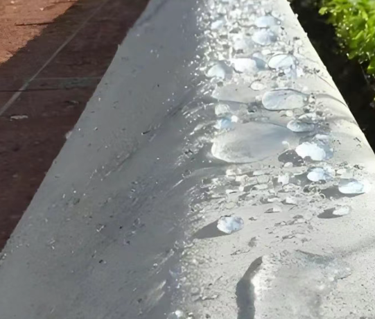 新兴镇硅烷浸渍涂料在混凝土保护中的应用